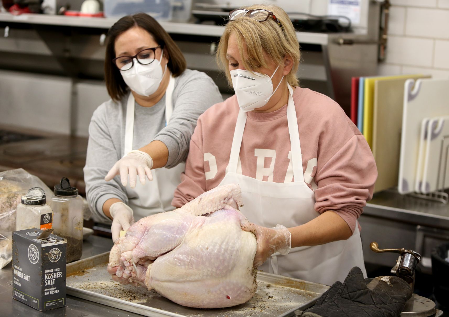 Congregation Temple Israel's Thanksgiving Dinner for Those in Need